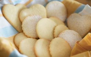 خرید کلوچه مغزدار نارگیلی + قیمت عالی با کیفیت تضمینی